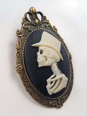 MALE SKULL SKELETON CAMEO BROOCH | THEBLACKWARDROBE.COM.