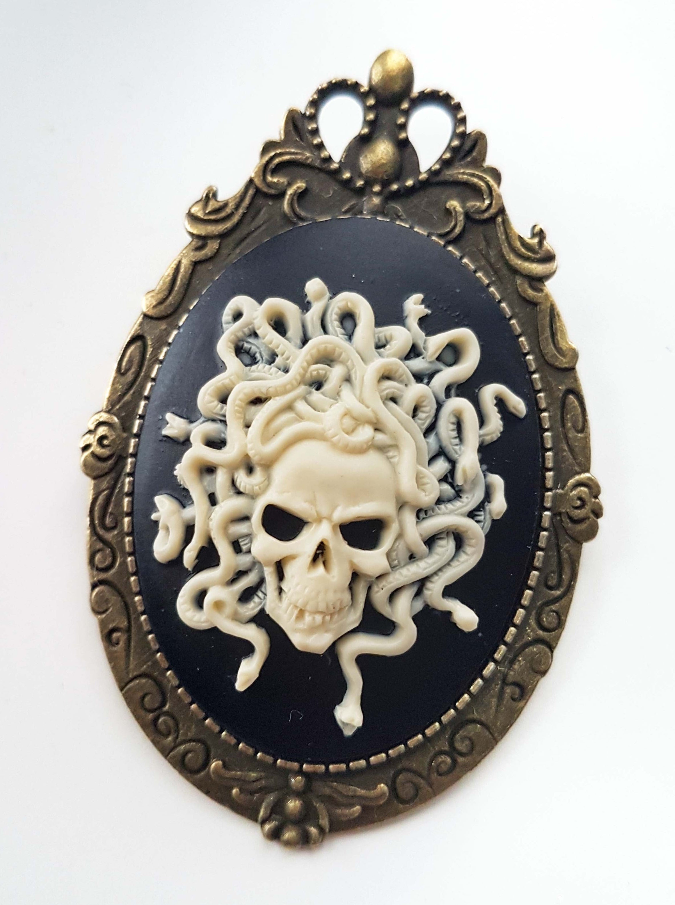 MEDUSA SKULL CAMEO BROOCH | THEBLACKWARDROBE.COM.