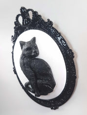 CAT CAMEO BROOCH | THEBLACKWARDROBE.COM.