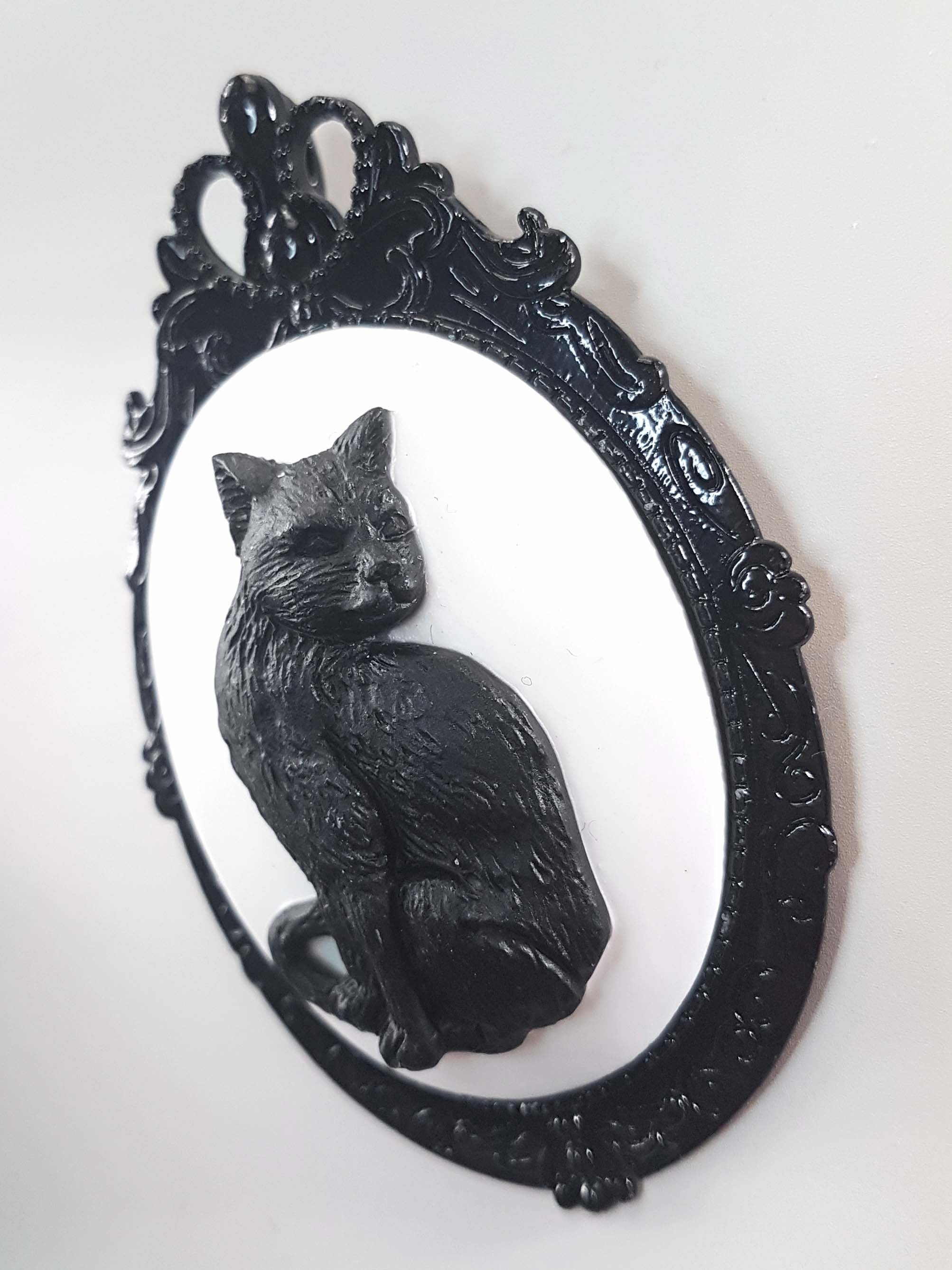 CAT CAMEO BROOCH | THEBLACKWARDROBE.COM.