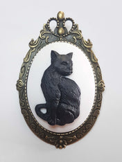 CAT CAMEO BROOCH | THEBLACKWARDROBE.COM.
