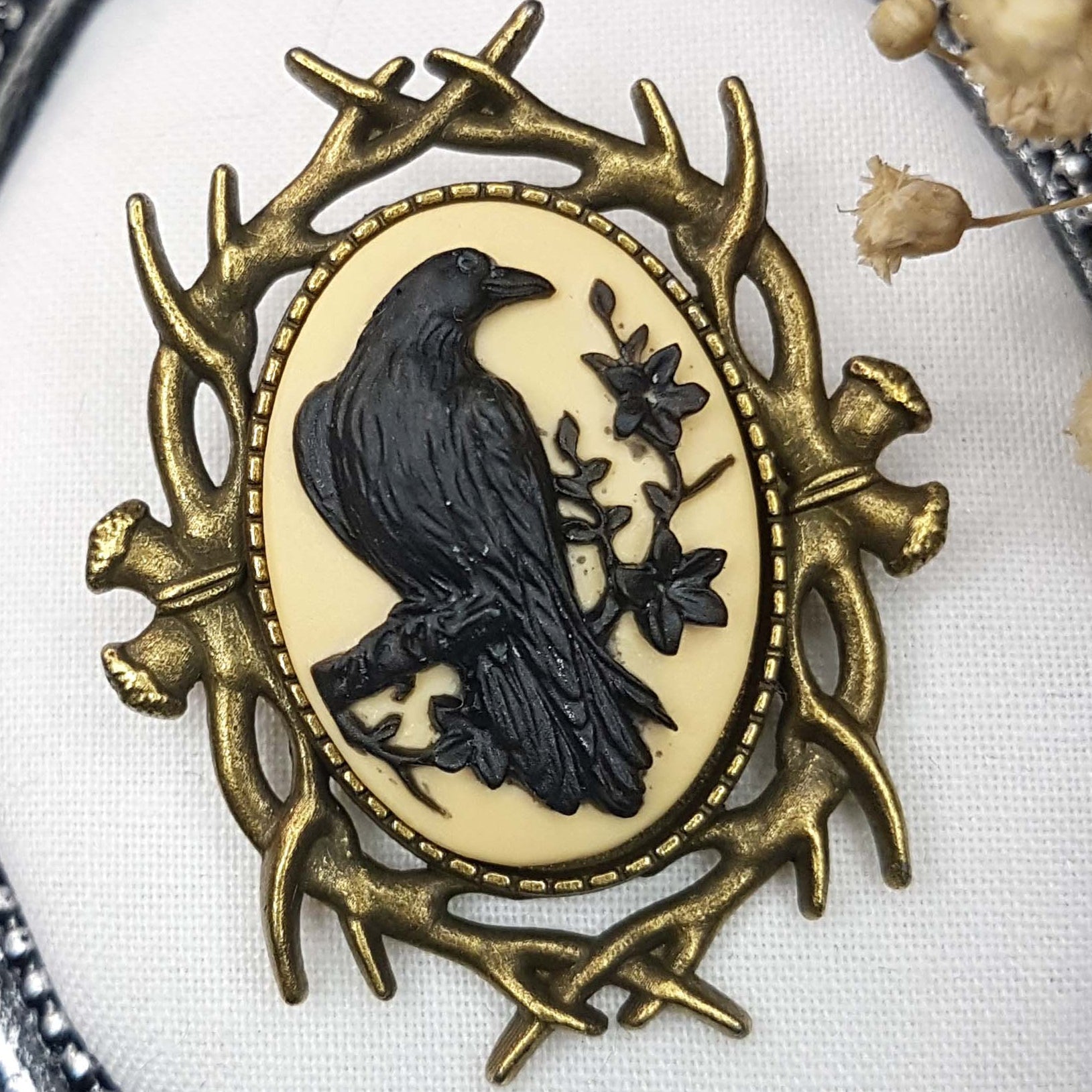 GOTHIC RAVEN CAMEO MINI-BROOCH | THEBLACKWARDROBE.COM.