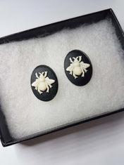 SMALL BEE CAMEO STUD EARRINGS | THEBLACKWARDROBE.COM.