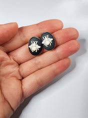 SMALL BEE CAMEO STUD EARRINGS | THEBLACKWARDROBE.COM.
