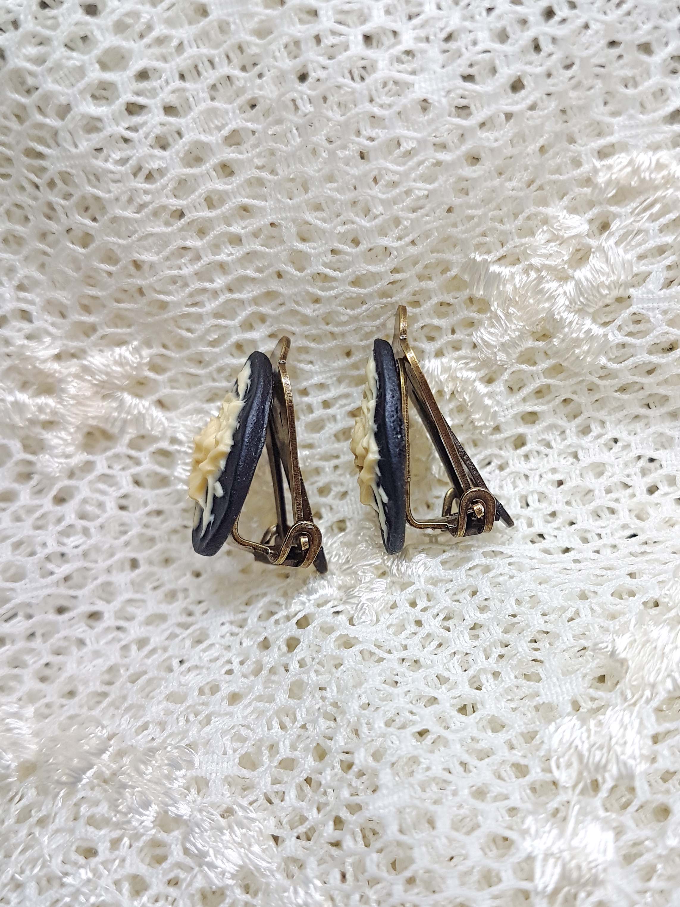 SMALL ROSE CAMEO CLIP-ON EARRINGS | THEBLACKWARDROBE.COM.