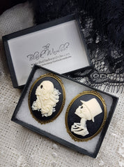 SKULL CORPSE BRIDE AND GROOM CAMEO BROOCH SET | THEBLACKWARDROBE.COM.