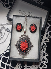 RED ROSE CAMEO JEWELLERY SET | THEBLACKWARDROBE.COM.
