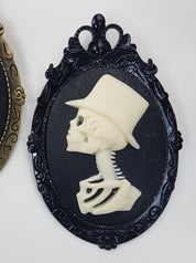 MALE SKULL SKELETON CAMEO BROOCH | THEBLACKWARDROBE.COM.
