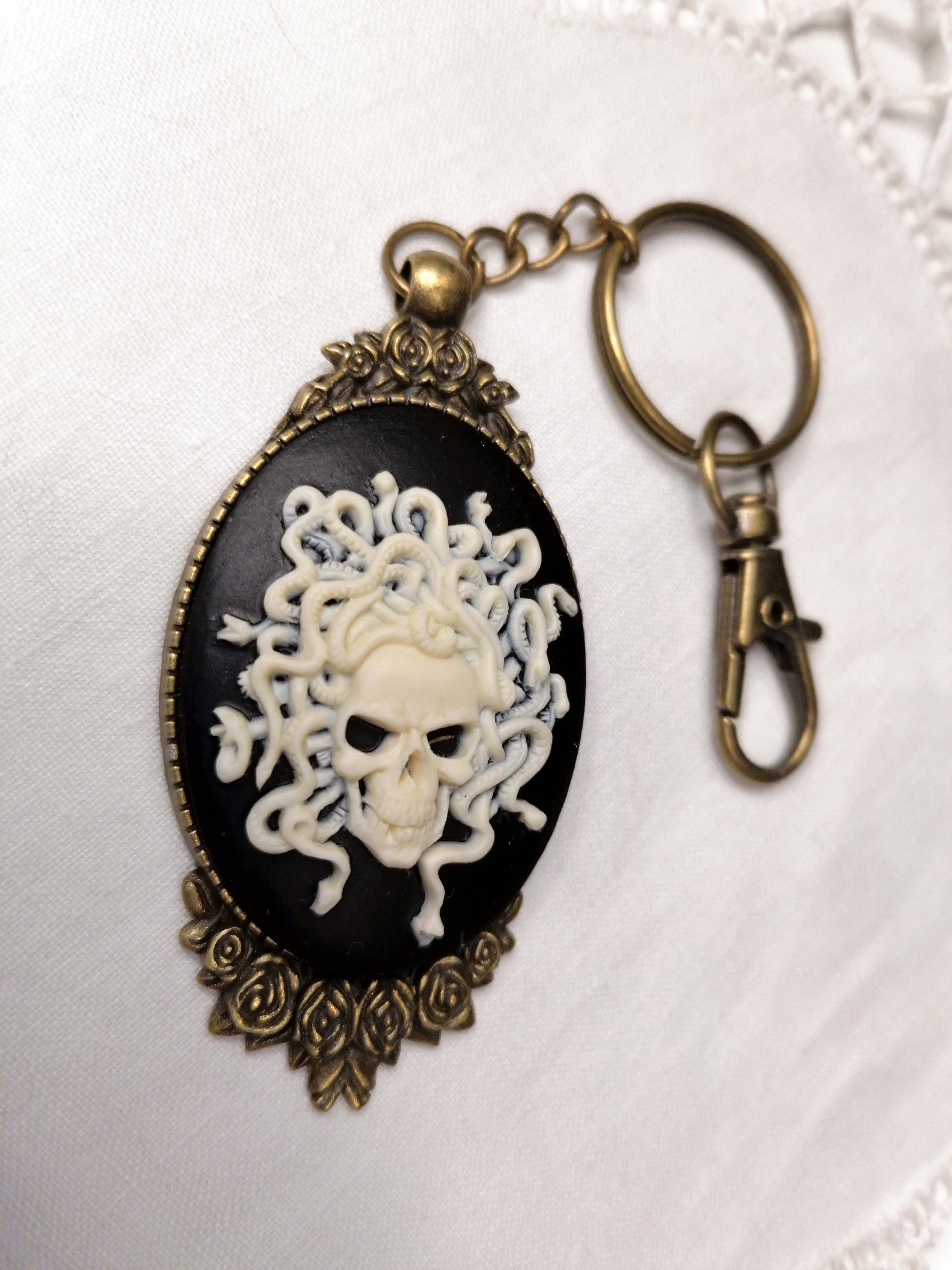 MEDUSA SKULL CAMEO KEYRING | THEBLACKWARDROBE.COM.