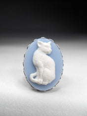SILVER CAT CAMEO RING | THEBLACKWARDROBE.COM.