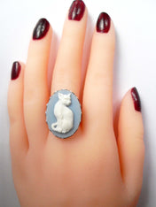 SILVER CAT CAMEO RING | THEBLACKWARDROBE.COM.