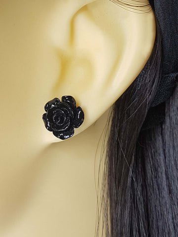 MINI ROSE STUD EARRINGS | THEBLACKWARDROBE.COM.