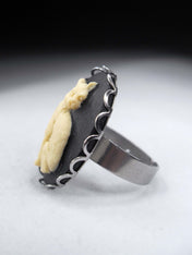 SILVER CAT CAMEO RING | THEBLACKWARDROBE.COM.