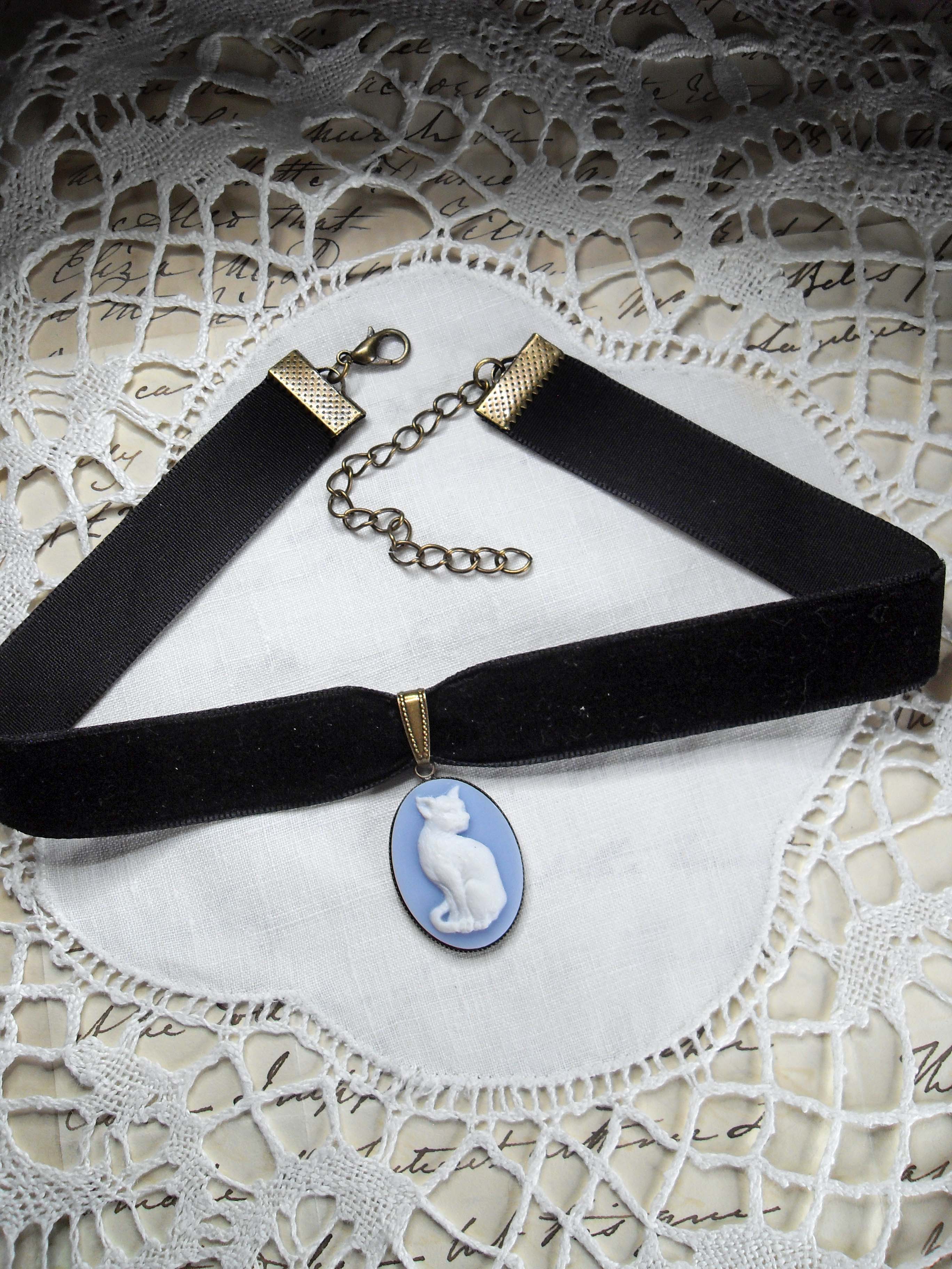 CAT CAMEO CHOKER | THEBLACKWARDROBE.COM.