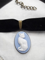 CAT CAMEO CHOKER | THEBLACKWARDROBE.COM.