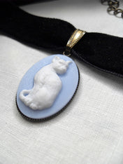 CAT CAMEO CHOKER | THEBLACKWARDROBE.COM.