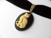 CAT CAMEO CHOKER | THEBLACKWARDROBE.COM.