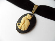 CAT CAMEO CHOKER | THEBLACKWARDROBE.COM.