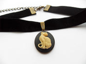 CAT CAMEO CHOKER | THEBLACKWARDROBE.COM.