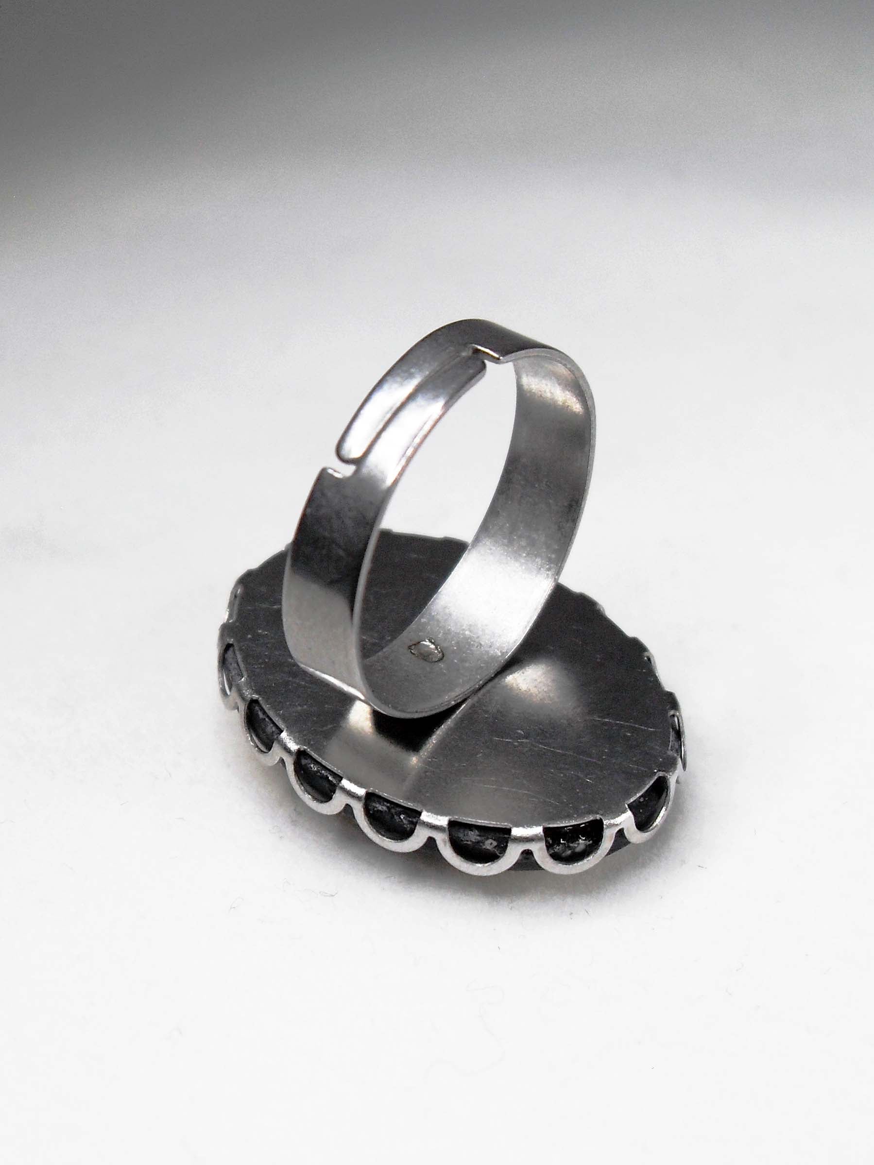 SILVER LADY SKULL CAMEO RING | THEBLACKWARDROBE.COM.